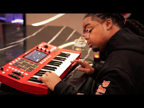 AKAI MPC Key 37 по цене 114 150 ₽