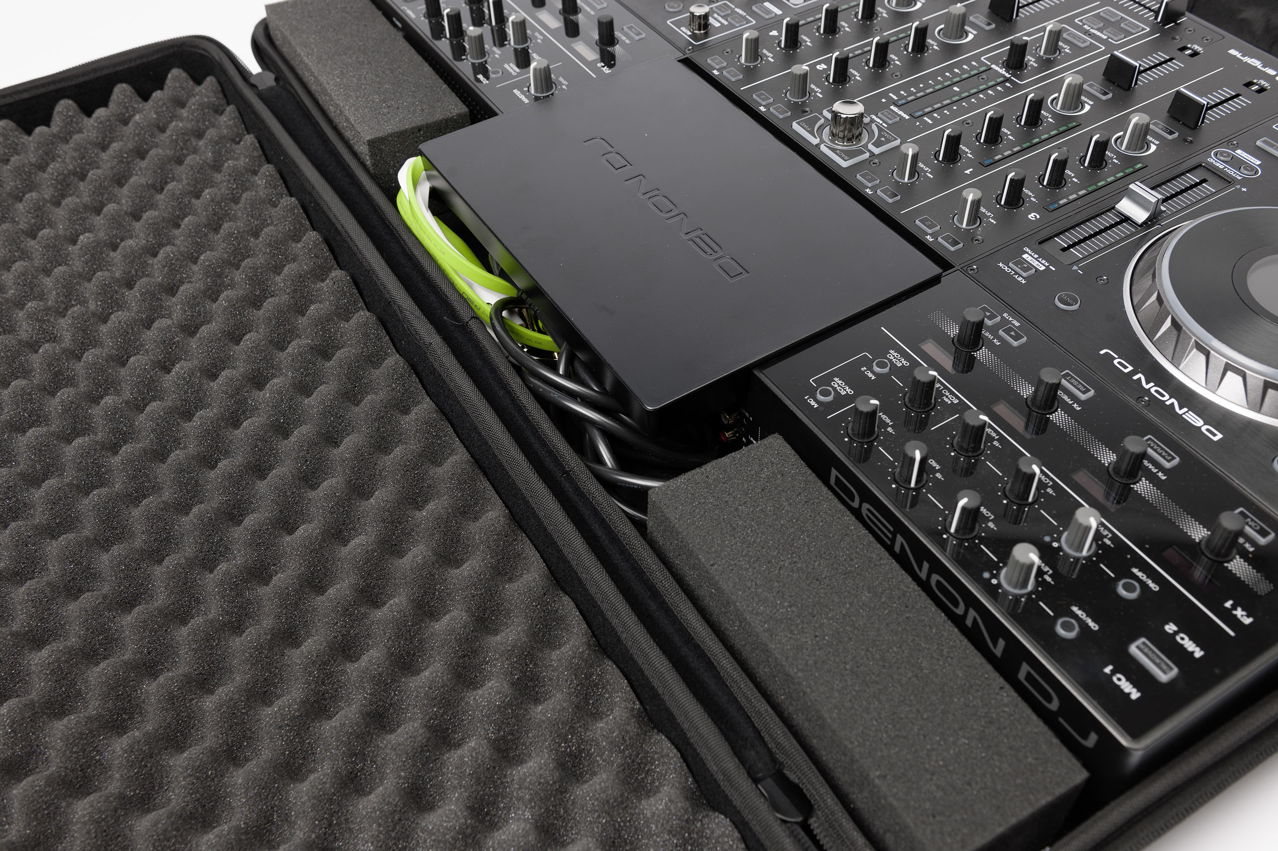 Magma CTRL Case Prime 4 black/black по цене 12 650 ₽