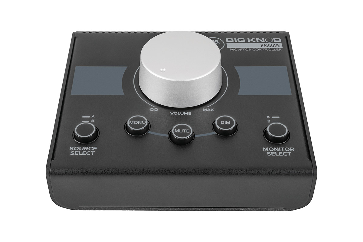 Mackie Big Knob Passive по цене 12 300 ₽