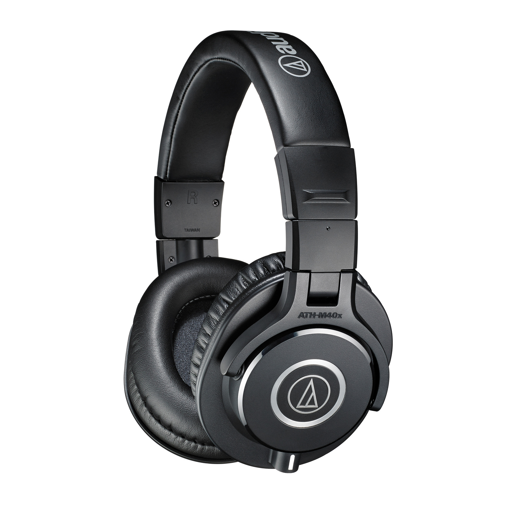 Audio-Technica ATH-M40X по цене 14&nbsp;890 ₽