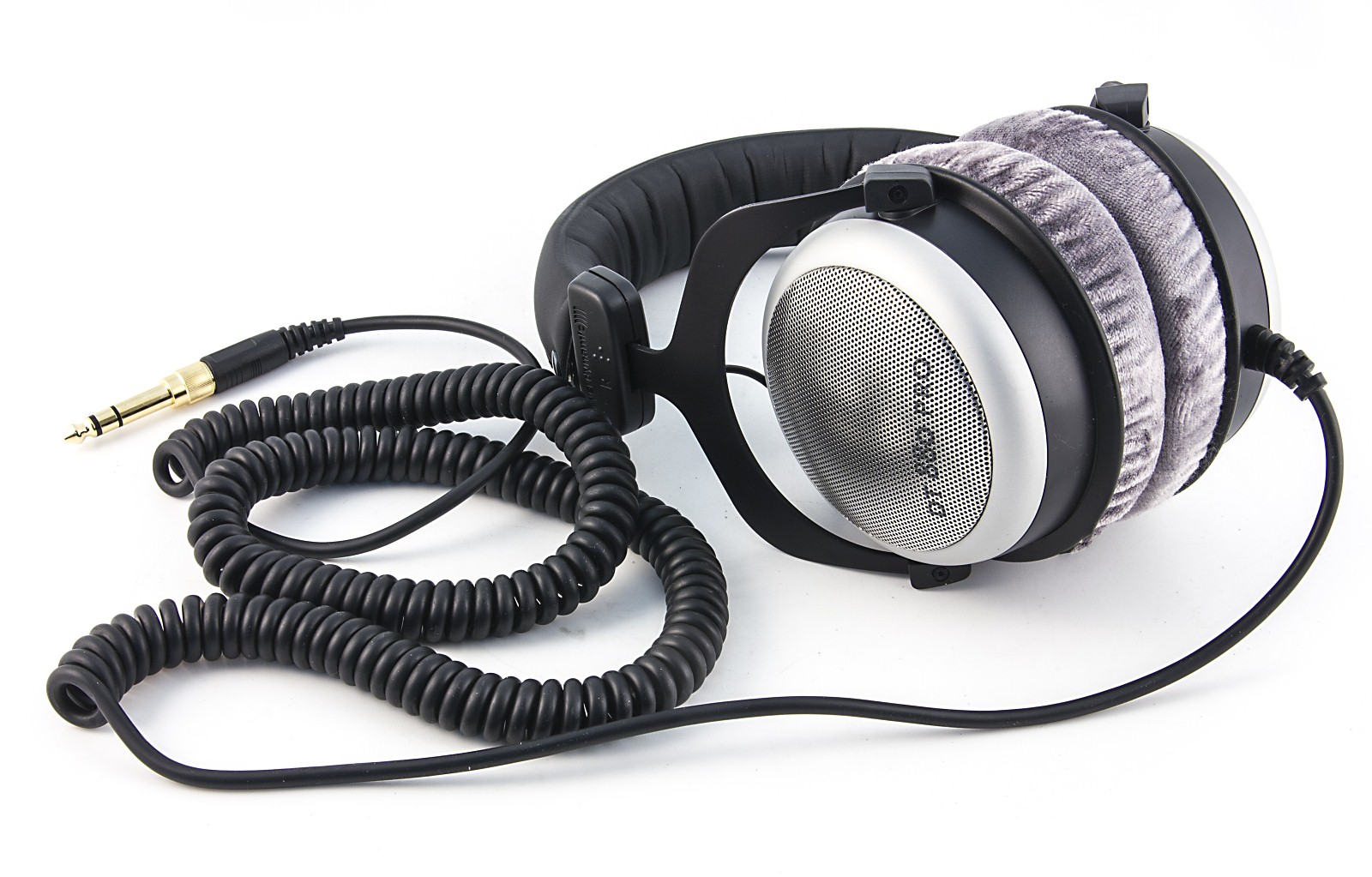 Beyerdynamic DT 880 PRO 250 Ohm по цене 29 050 ₽