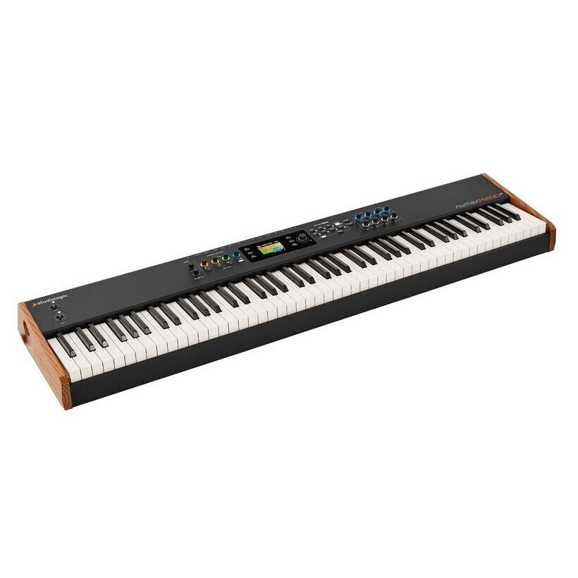 Studiologic NUMA X Piano GT по цене 210 450.00 ₽