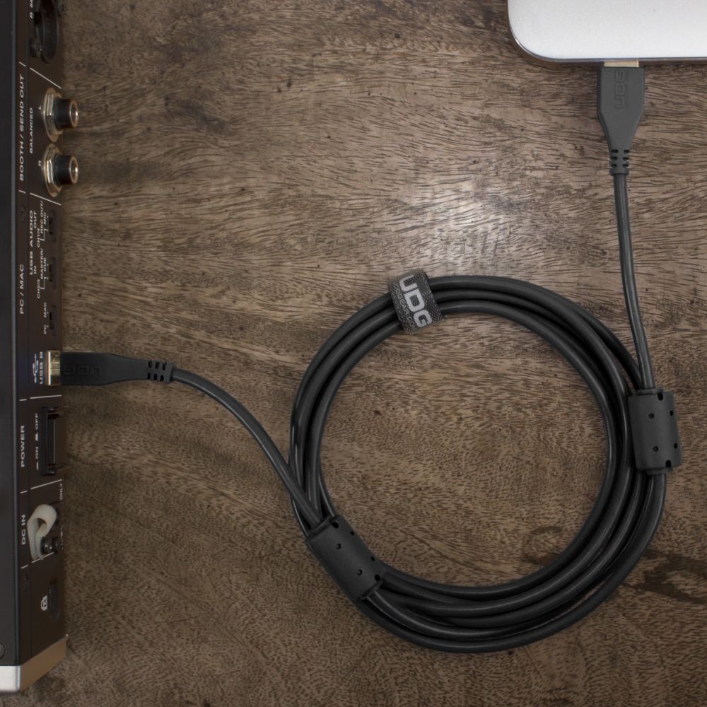 UDG Ultimate Audio Cable USB 2.0 A-B Black Straight 1 m по цене 1 000 ₽