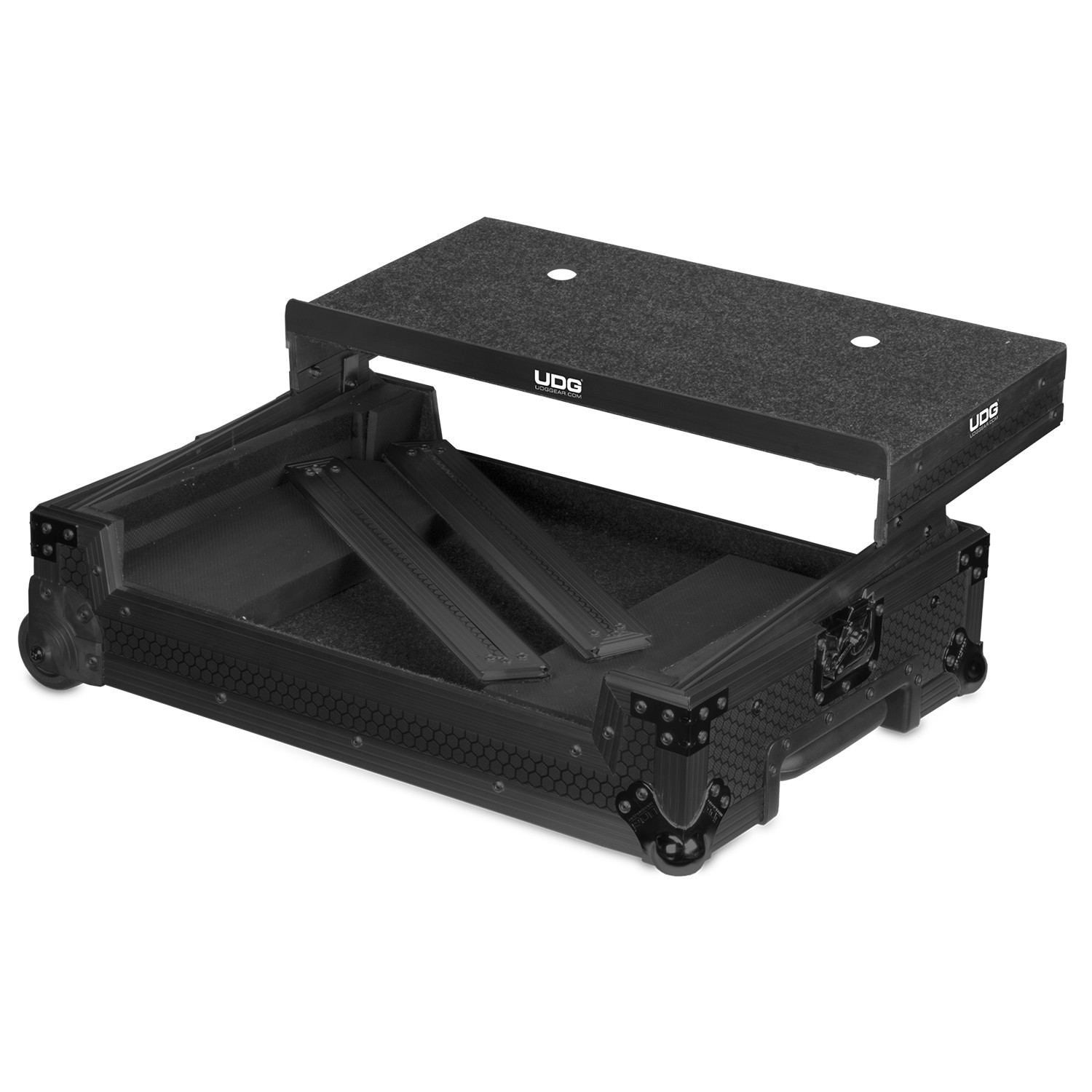 UDG Ultimate Flight Case Multi Format XL MK2 Black Plus по цене 41 250 ₽