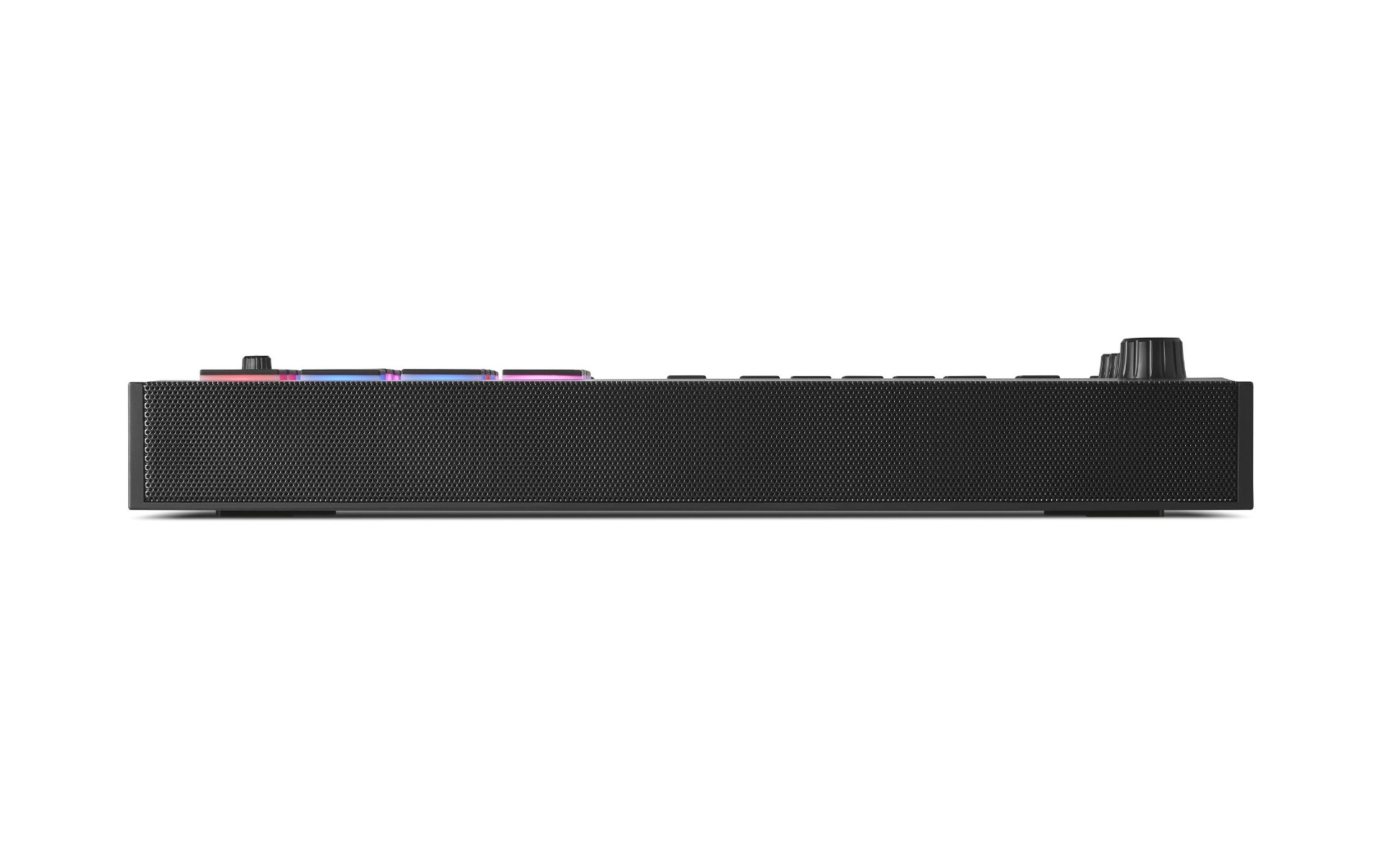 AKAI PRO MPC Live 2 по цене 154 000 ₽