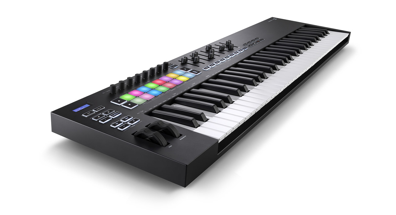 Novation Launchkey 61 MK3 по цене 41 400 ₽