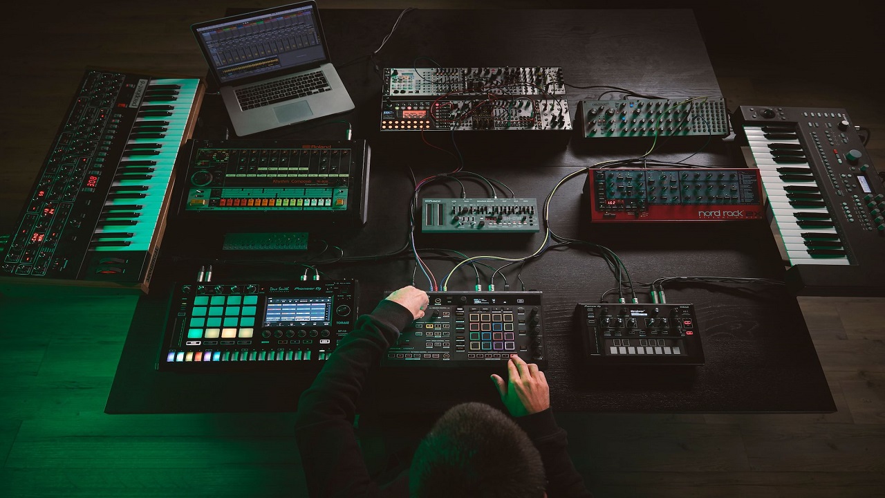 TORAIZ SQUID: Pioneer DJ выпускают мультитрековый секвенсор для работы с несколькими инструментами сразу
