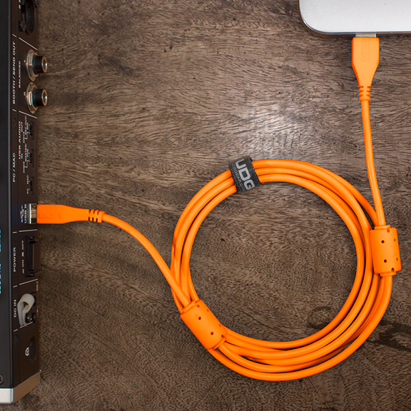 UDG Ultimate Audio Cable USB 2.0 C-B Orange Straight 1.5m по цене 1 250 ₽