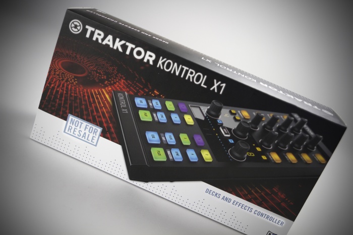 ОБЗОР: Traktor Kontrol X1 MK2 DJ controller