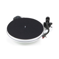 Pro-Ject RPM 1 Carbon 2M Red High-Gloss White по цене 68 100 ₽