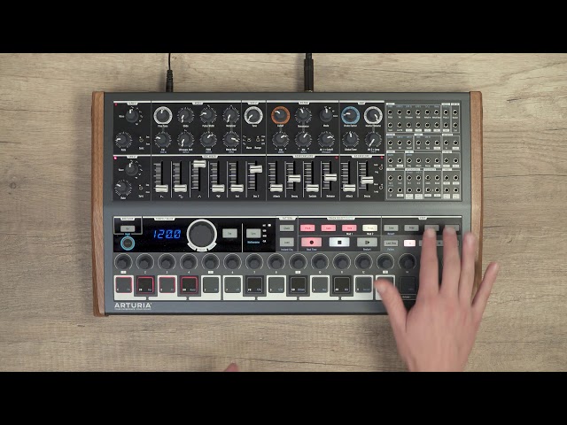 Arturia MiniBrute 2 Noir по цене 71 000 ₽
