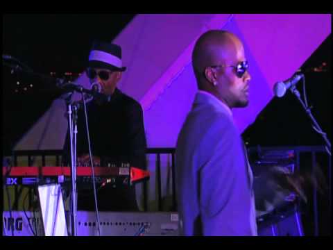 D'Addario NB1253 - Set Nickel Bronze Acoustic, Light, 12-53 по цене 1 670.00 ₽