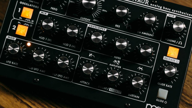 Синтез баса для 3 различных жанров с помощью Moog Minitaur