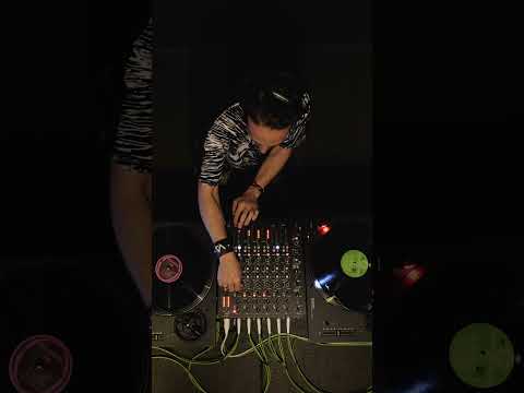 sE Electronics RNT по цене 206&nbsp;620 ₽