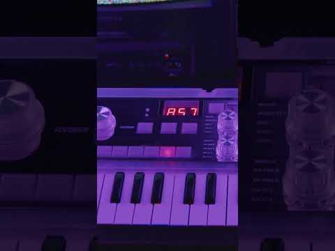Korg MicroKorg Crystal по цене 71 400 ₽