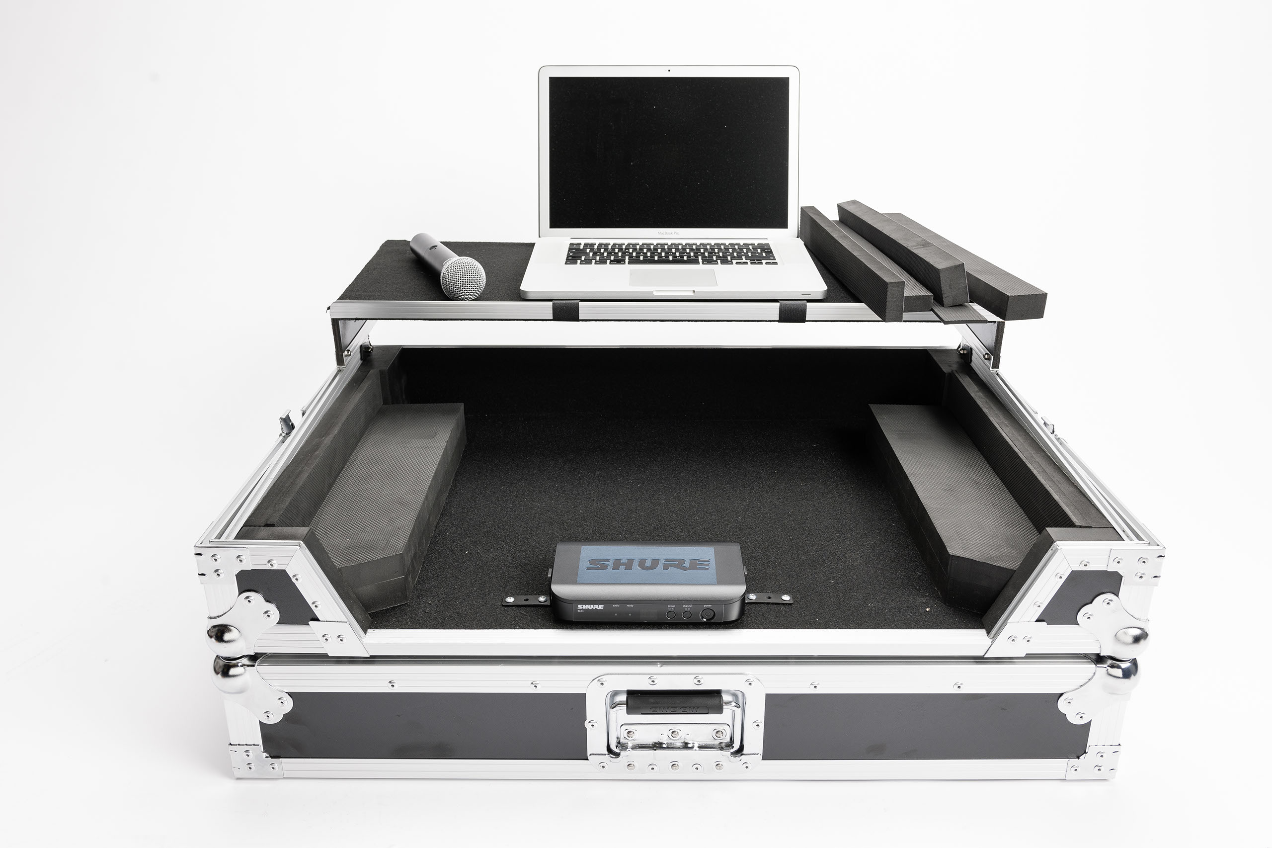 Magma Multi-Format Workstation XXL Plus 19" black/silver по цене 43 000 ₽
