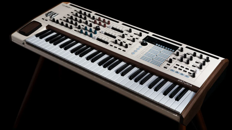 SUPERBOOTH 24 | Arturia PolyBrute 12 с удвоенной полифонией и улучшенным афтертачем
