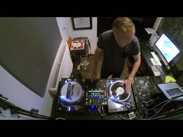 sE Electronics RNT по цене 206&nbsp;620 ₽