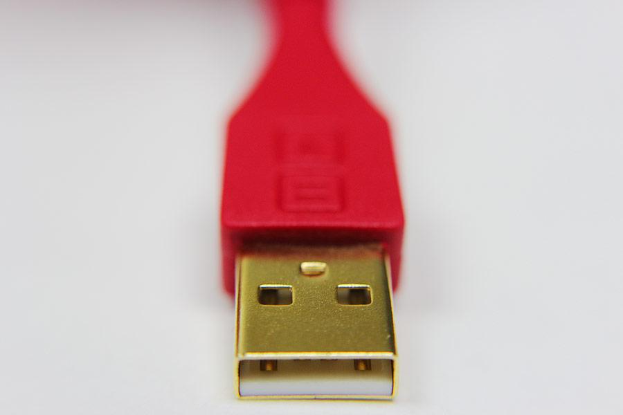 DJTT Chroma Cables USB Red (Угловой) по цене 2 350 ₽