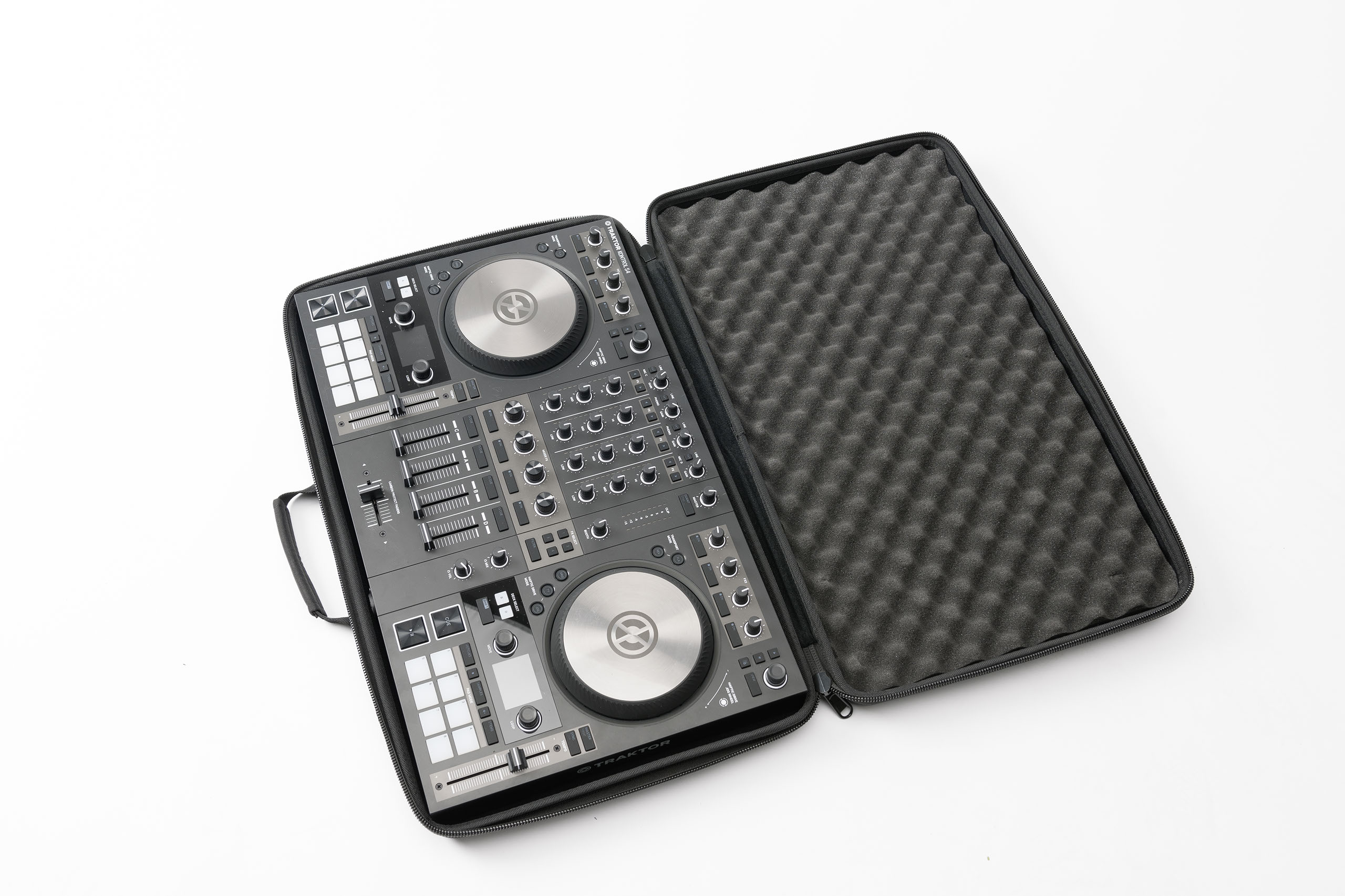 Magma CTRL Case S4 MK3 black/black по цене 8 050 ₽