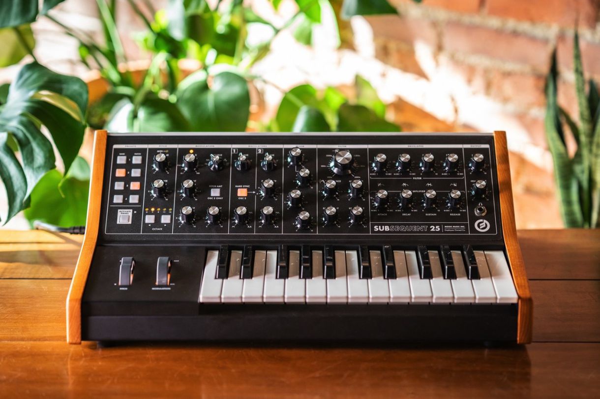 Moog Subsequent 25 Moog Subsequent 25