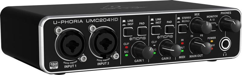 Behringer UMC204HD по цене 13 220 ₽