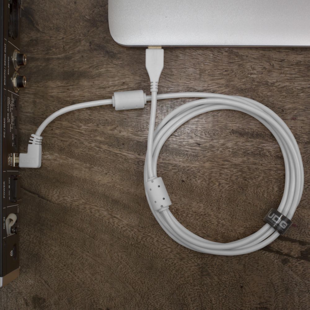 UDG Ultimate Audio Cable USB 2.0 A-B White Angled 1m по цене 1 084.80 ₽