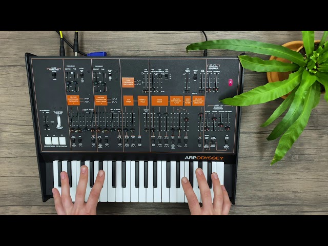 Behringer Odyssey по цене 57 350 ₽