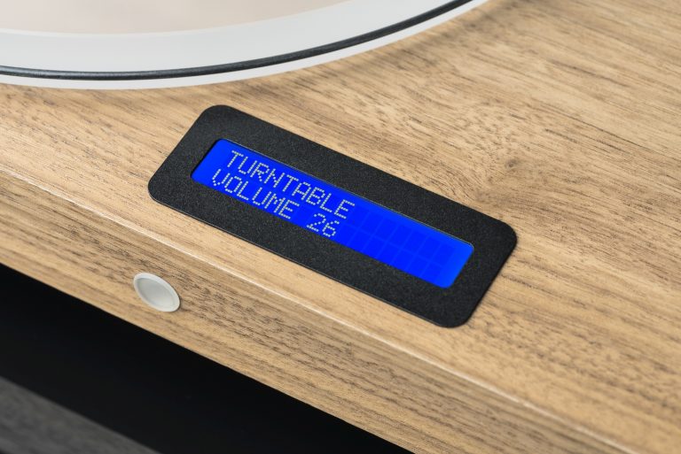 Pro-Ject Jukebox S2 Pick It 25A Walnut по цене 106 150 ₽