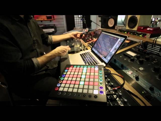 Novation Launchpad Pro Mk3 по цене 46 000 ₽