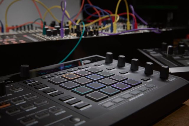 TORAIZ SQUID: Pioneer DJ выпускают мультитрековый секвенсор для работы с несколькими инструментами сразу
