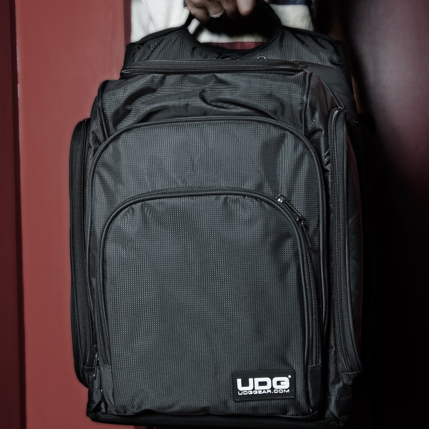 UDG Ultimate DIGI Backpack Black/Orange Inside по цене 15 210 ₽