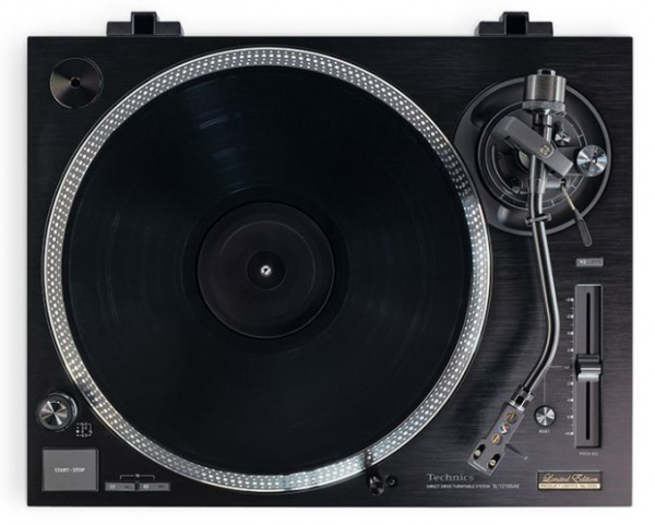 Technics SL-1210GAE по цене 550 000 ₽