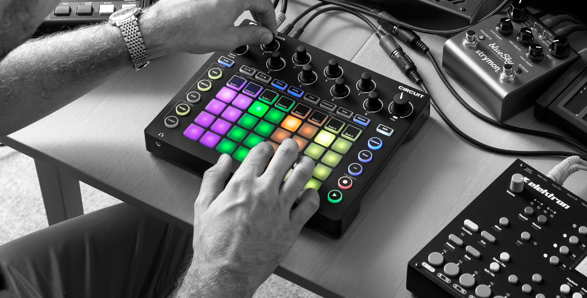 Давай делать музыку. Драм-машина Novation circuit. Грувбокс Novation circuit. Midi-контроллер "Novation Launchpad USB Midi". Novation mono Station.