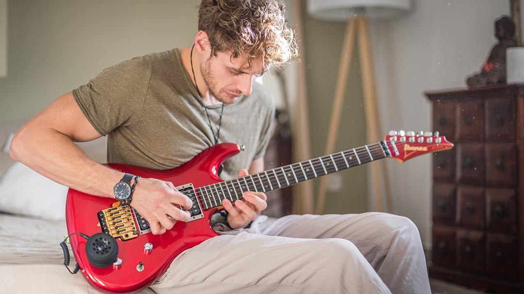 Fluid Audio Strum Buddy по цене 4 900 ₽