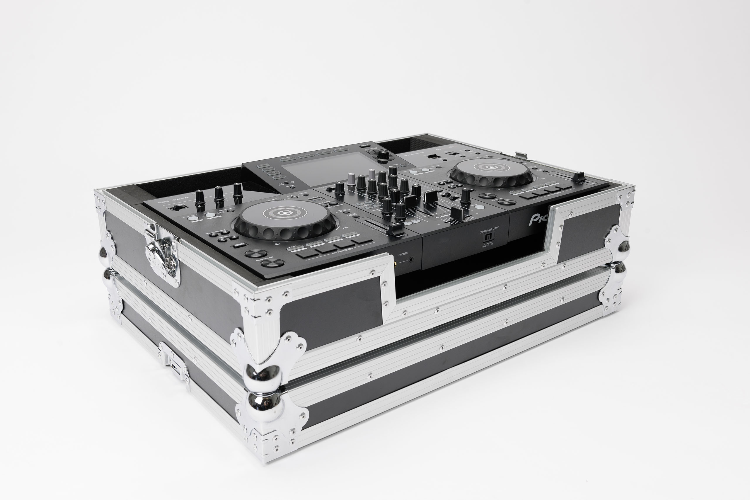 Magma DJ-Controller Case XDJ-RR black/silver по цене 35 230 ₽
