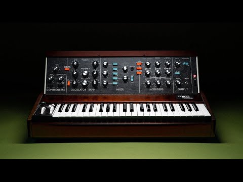 Moog Minimoog Model D по цене 740 880 ₽