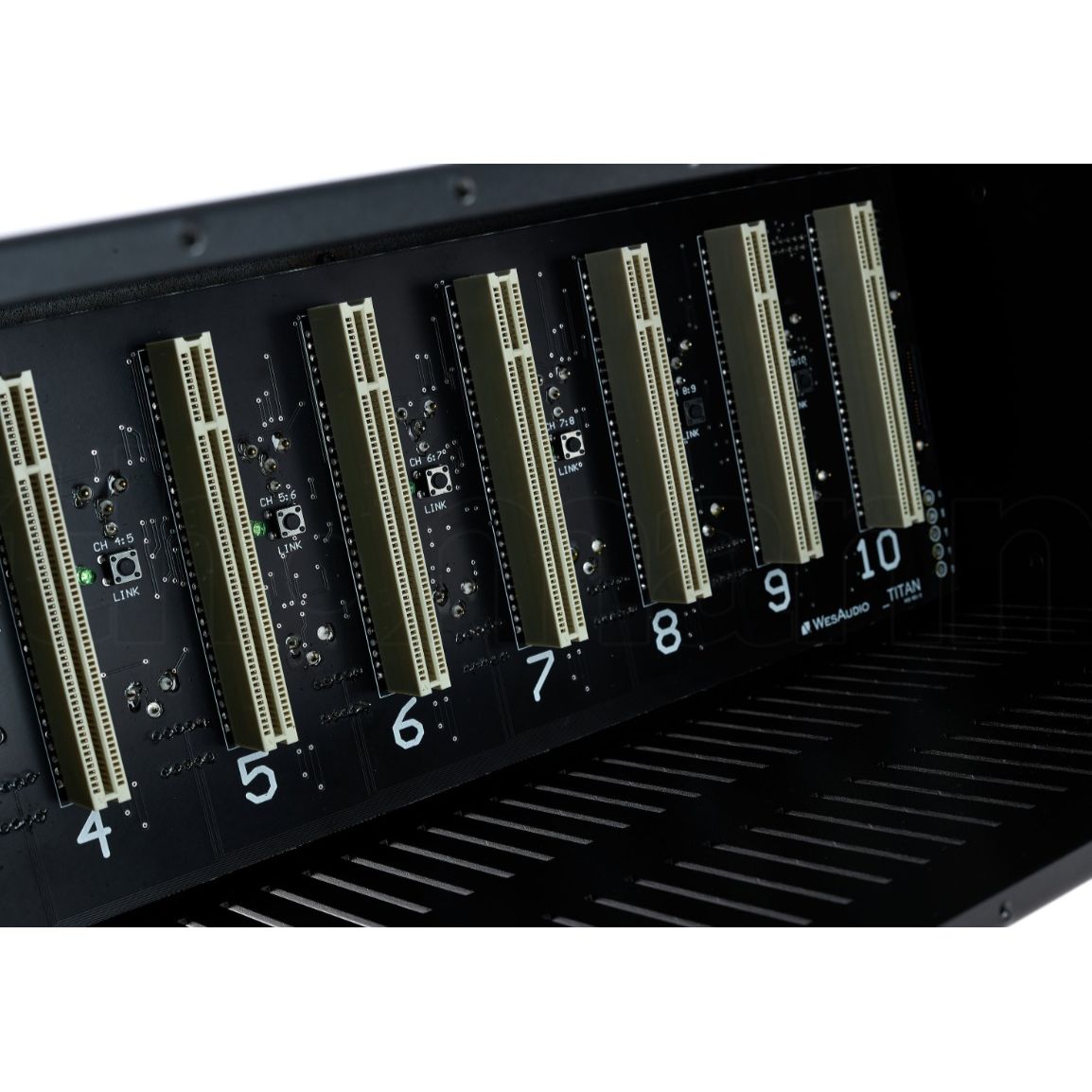Wes Audio _Titan по цене 147 000 ₽