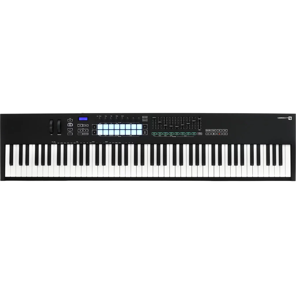 Novation Launchkey 88 MK3 по цене 60 650 ₽