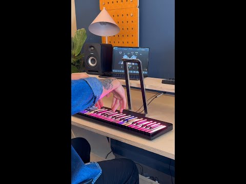 ROLI Airwave vs Theremin  