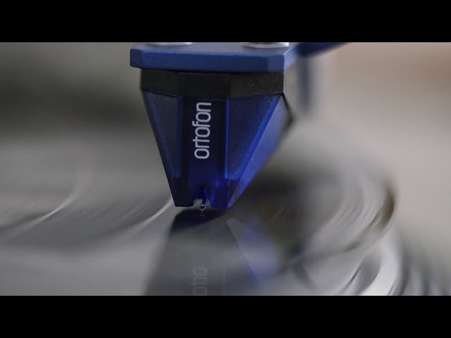 Oyaide Neo d+ Stereo Cinch Kabel, Class B Turntable Kabel, 2m по цене 9 100 ₽