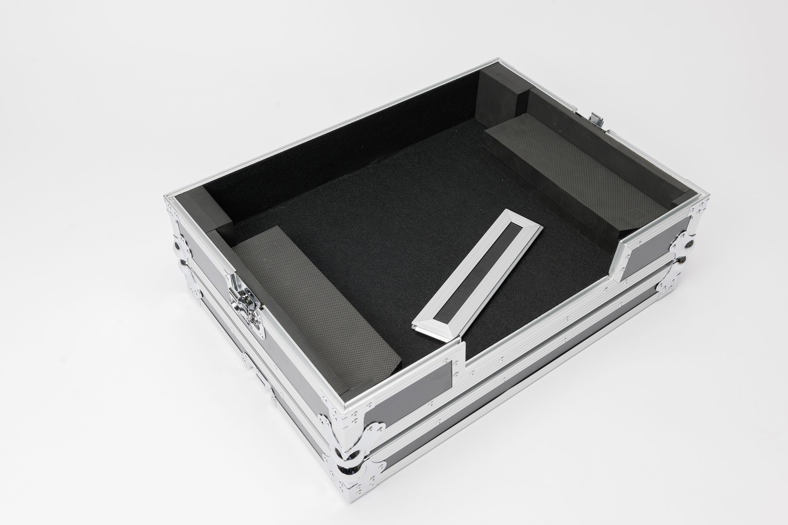 Magma DJ-Controller Case XDJ-RR black/silver по цене 32 450 ₽
