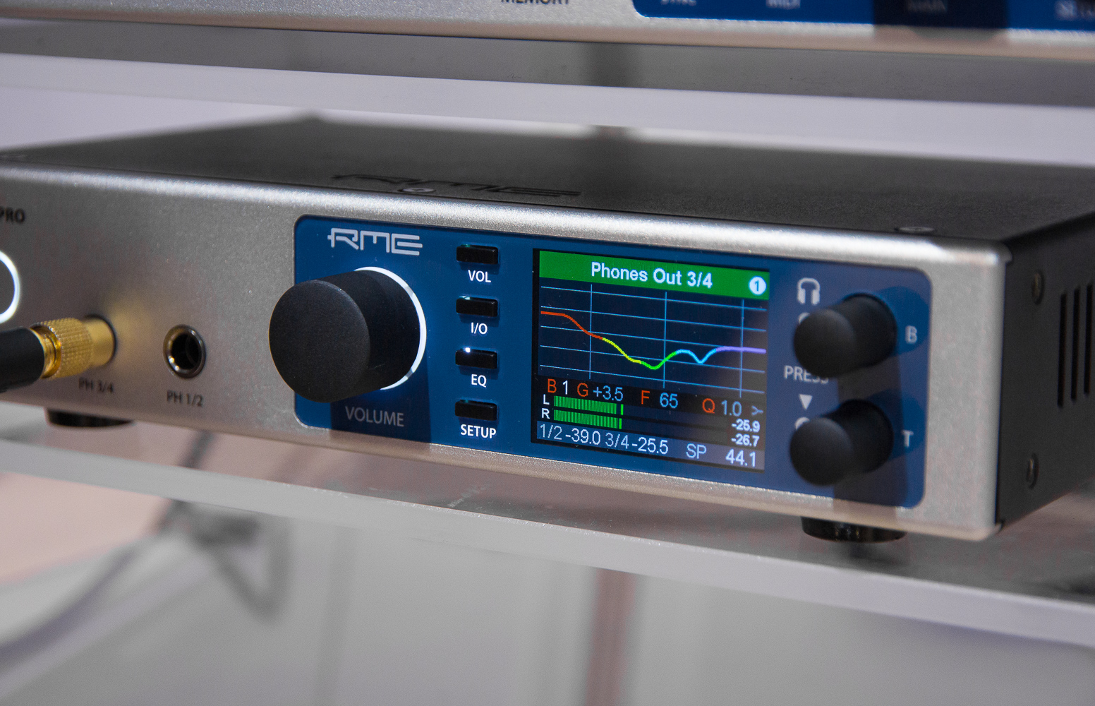 RME ADI-2 Pro по цене 133 950 ₽