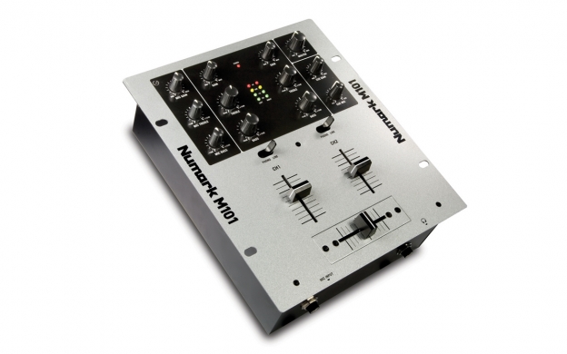 Numark M101 по цене 20 000 ₽