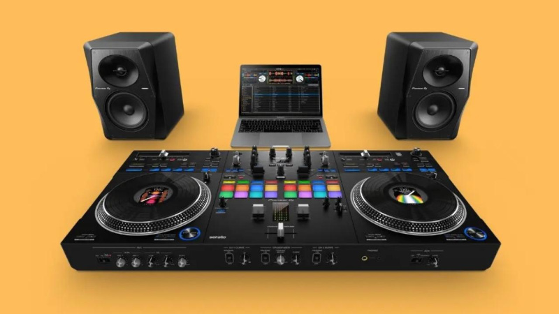 Pioneer DJ | Обзор нового контроллера для Serato DDJ-REV7