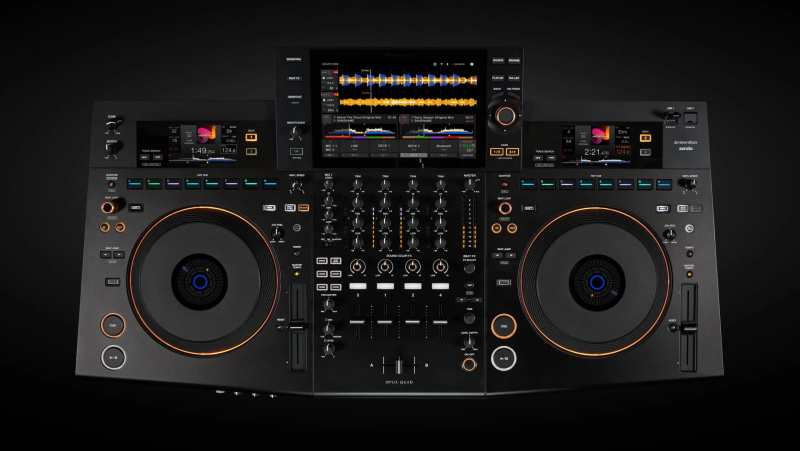 Pioneer DJ | Стендэлон контроллер с 4 деками и необычным дизайном OPUS-QUAD