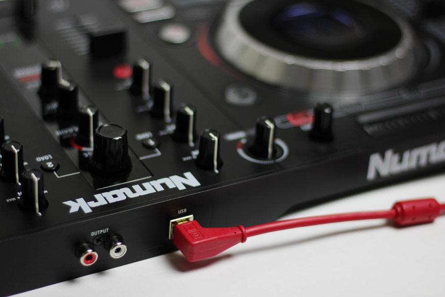 DJTT Chroma Cables USB Red (Угловой) по цене 2 410 ₽