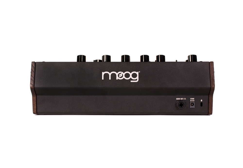 Moog Mother-32 по цене 78 690 ₽