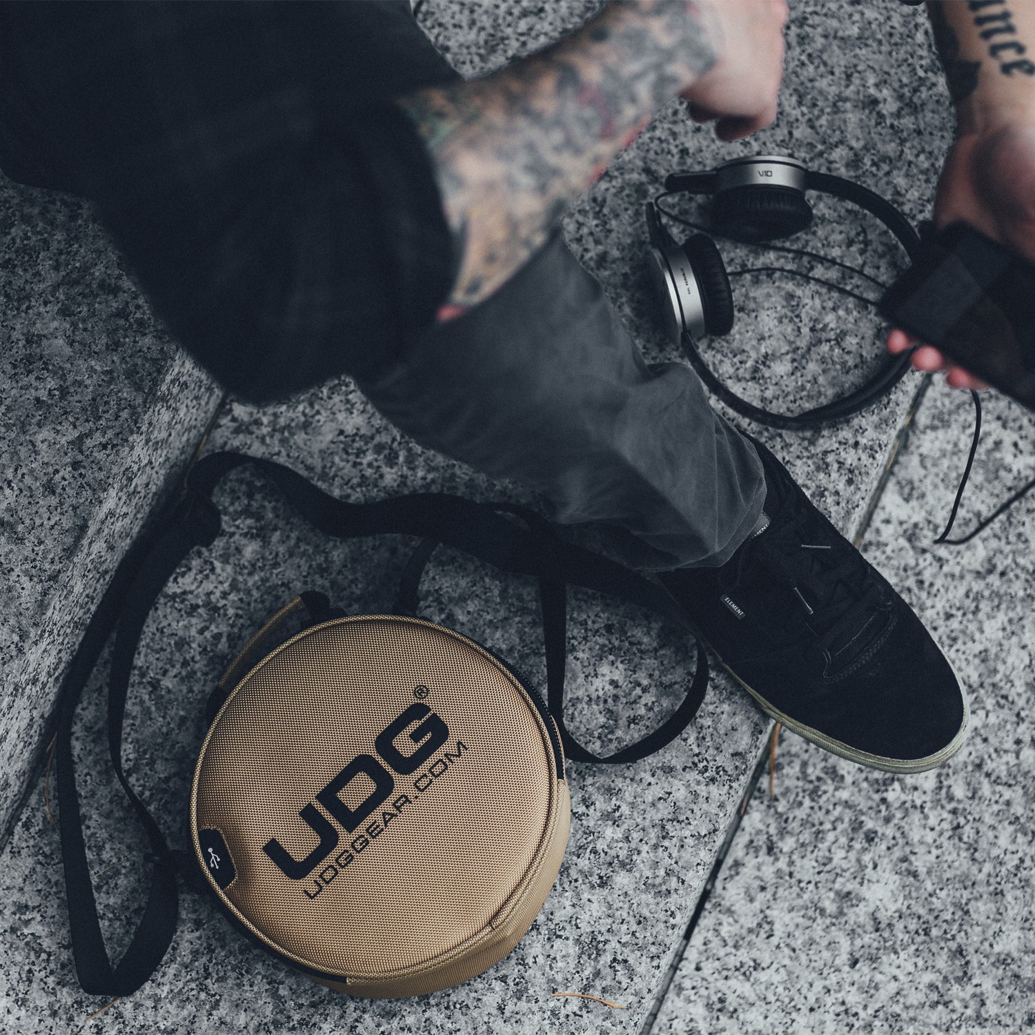 UDG Ultimate DIGI Headphone Bag Gold по цене 7 200 ₽