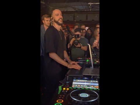 Behringer Wave по цене 94 000 ₽
